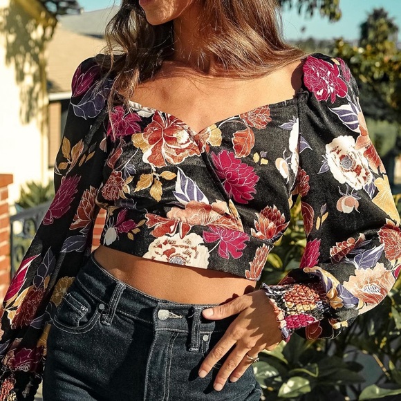 Band of the Free Floral Crossover Crop Top - Picture 7 of 8